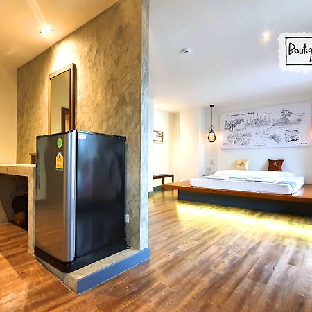 Boutique Poo-Yai Lee Hotel Bangkok Exterior photo