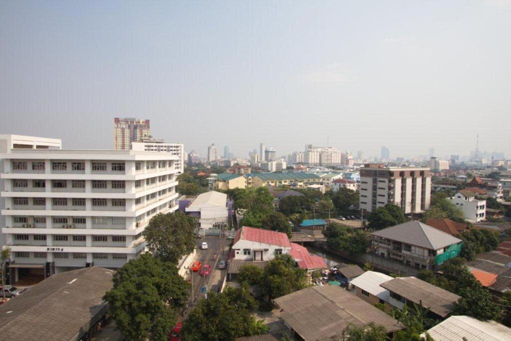 Boutique Poo-Yai Lee Hotel Bangkok Exterior photo